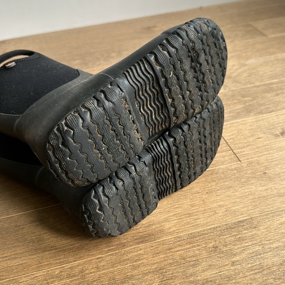 Bogs - size 2 - Picture 2 of 2